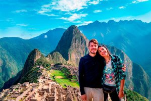 Pareja en Machu Picchu